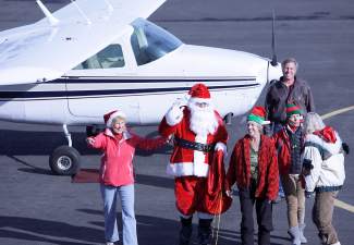 santa in truckee 