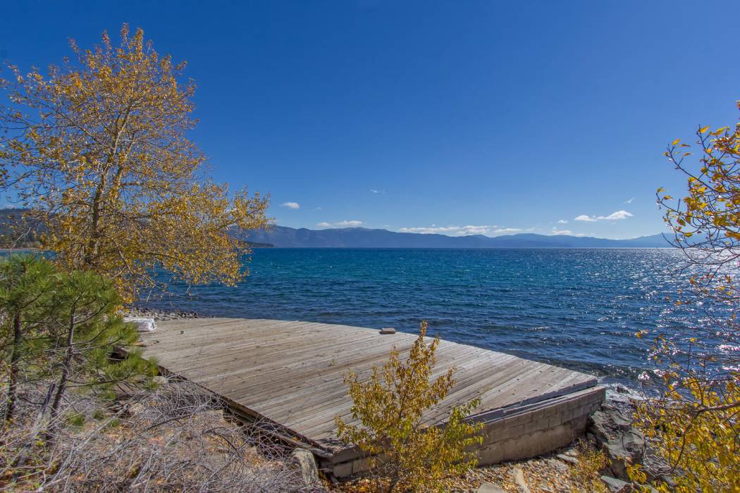 6229 North Lake Boulevard - Lake Tahoe real estate