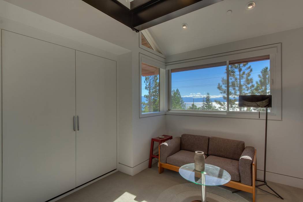 6229 North Lake Boulevard - Lake Tahoe real estate