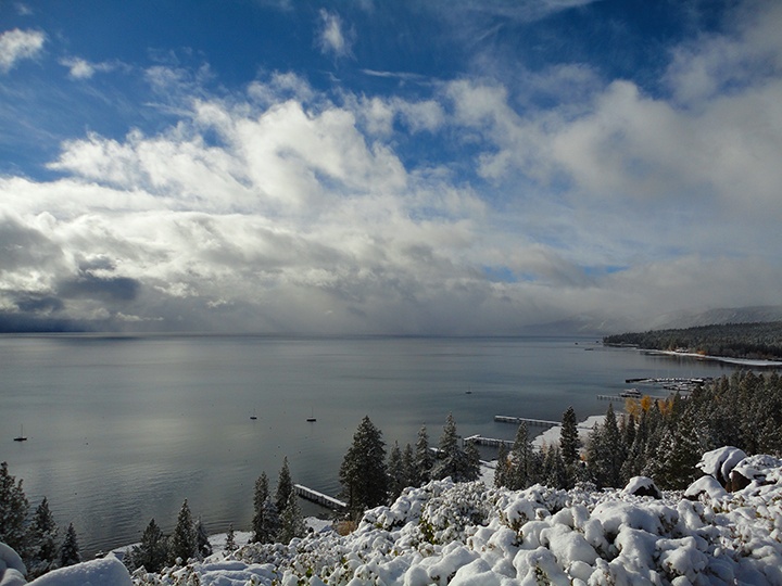 Snow storm traveling across Lake Tahoe