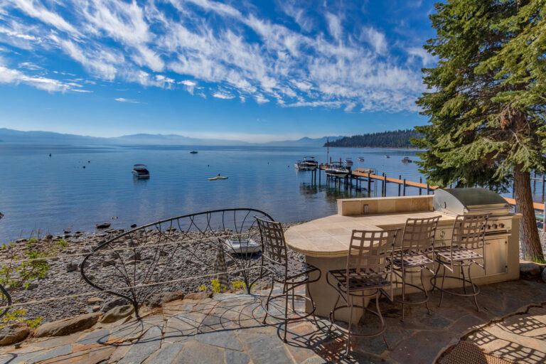Maximizing Rental Income: Top 5 Considerations When Purchasing Your Ideal Vacation Rental Home