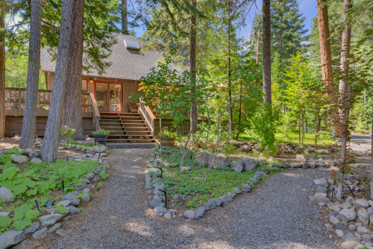 Cabin Charm – Sale Pending