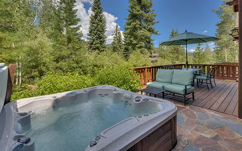 VR amenity - hot tub
